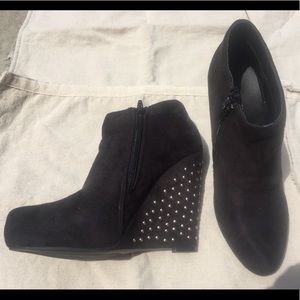 JustFab Suede Black Wedge Booties